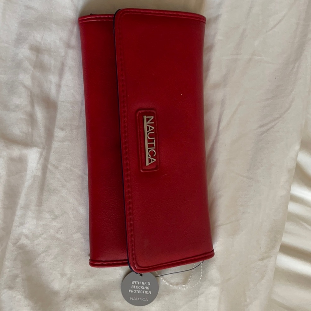 red wallet from Nautica